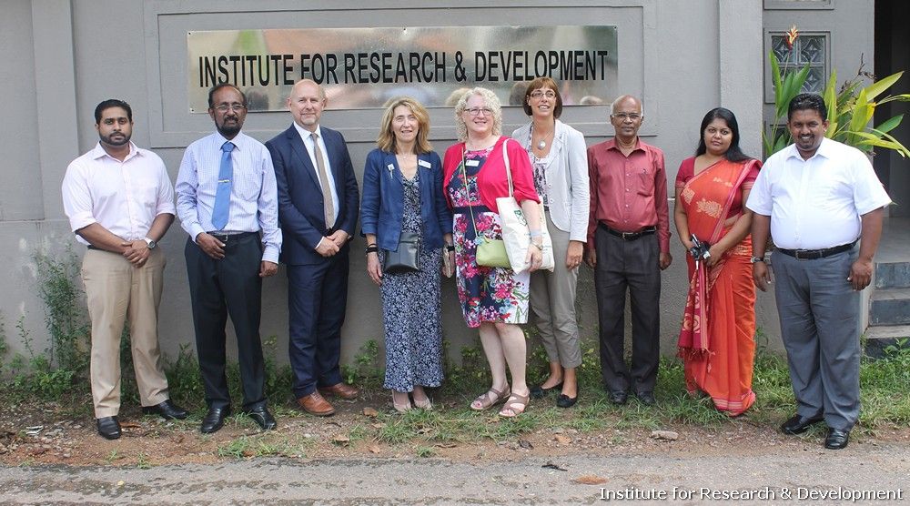 Academics from the University of Keele UK, visit the Institute