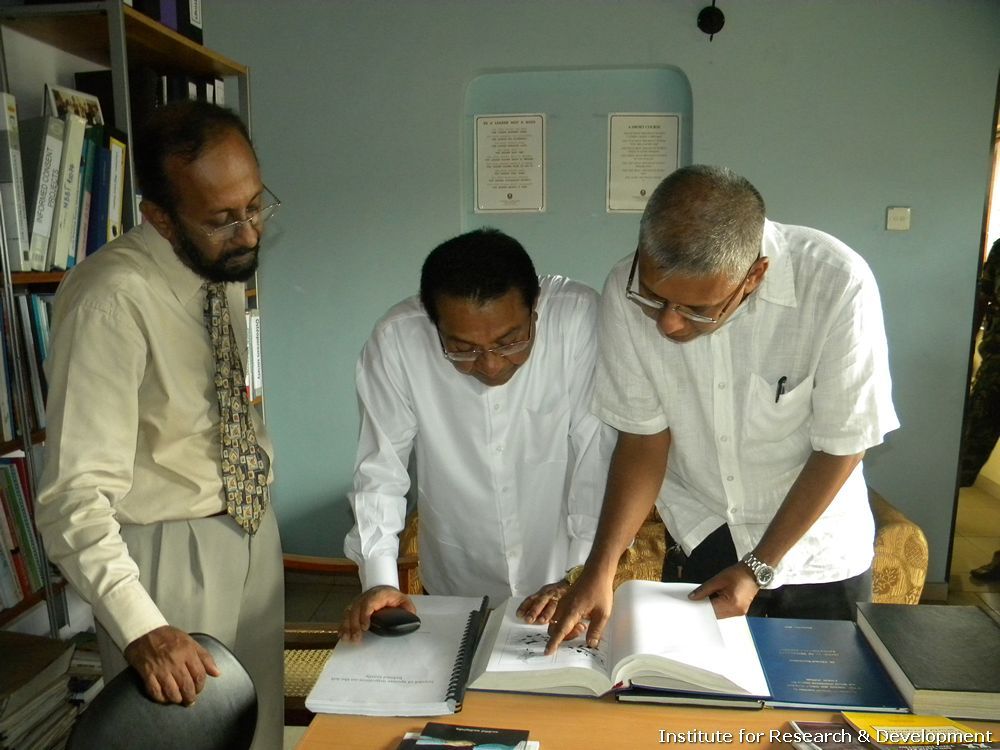 Minister S.B. Dissanayake Visits the Institute